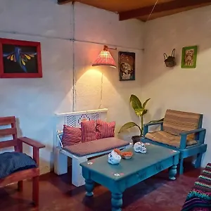 La Guarida Del Caudillo Pensión