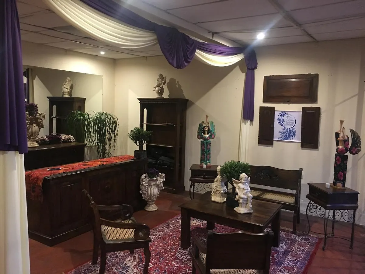 Los Angeles De La Alameda, Hostel Antigua