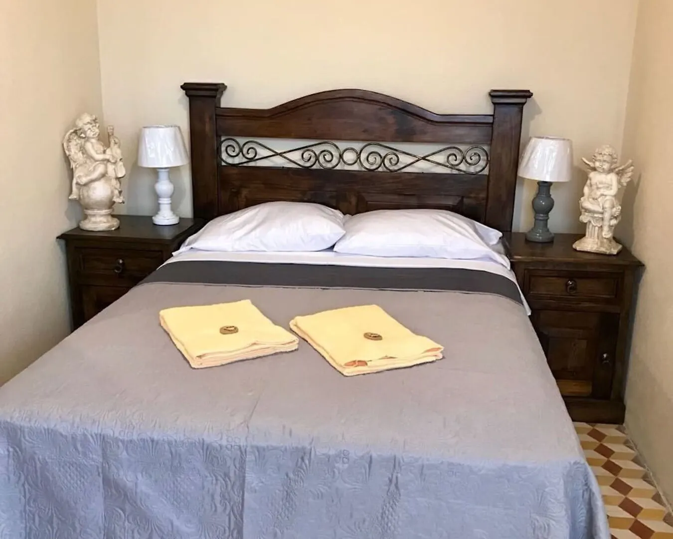 Los Angeles De La Alameda, Hostel Antigua